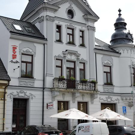 Olymp Penzion Komárno Exteriör bild
